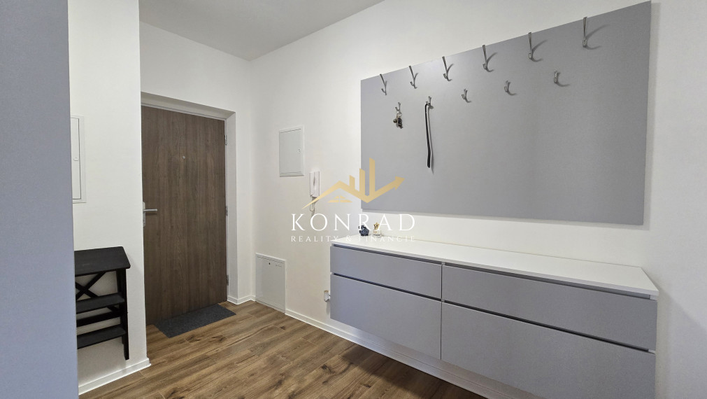 NA PRENÁJOM | 1 izb. byt | 43+16m² | Vráble