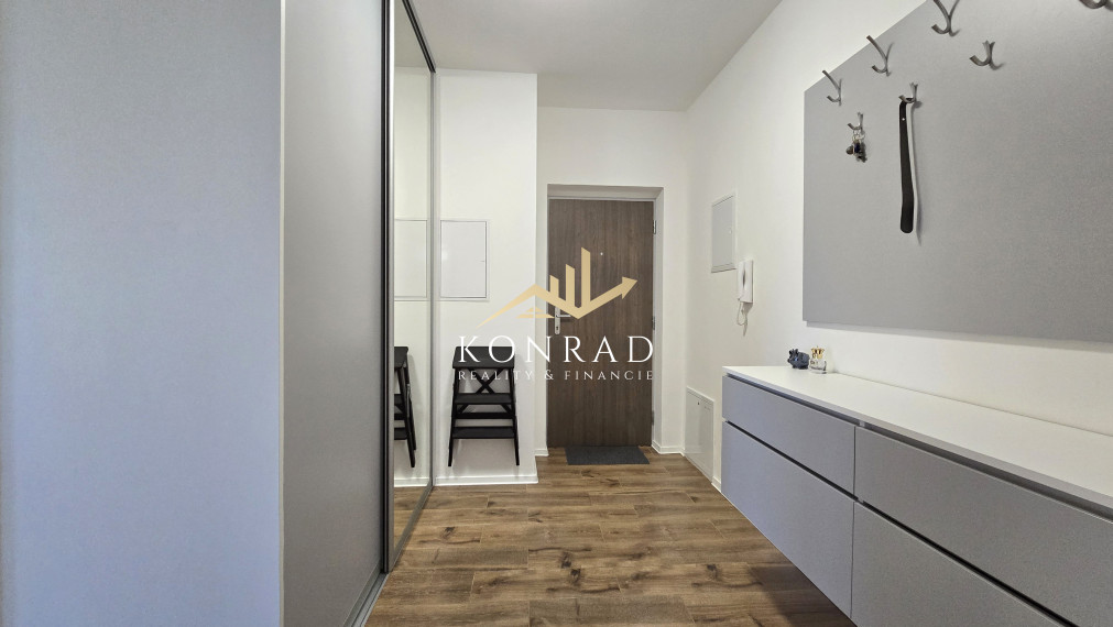 NA PRENÁJOM | 1 izb. byt | 43+16m² | Vráble