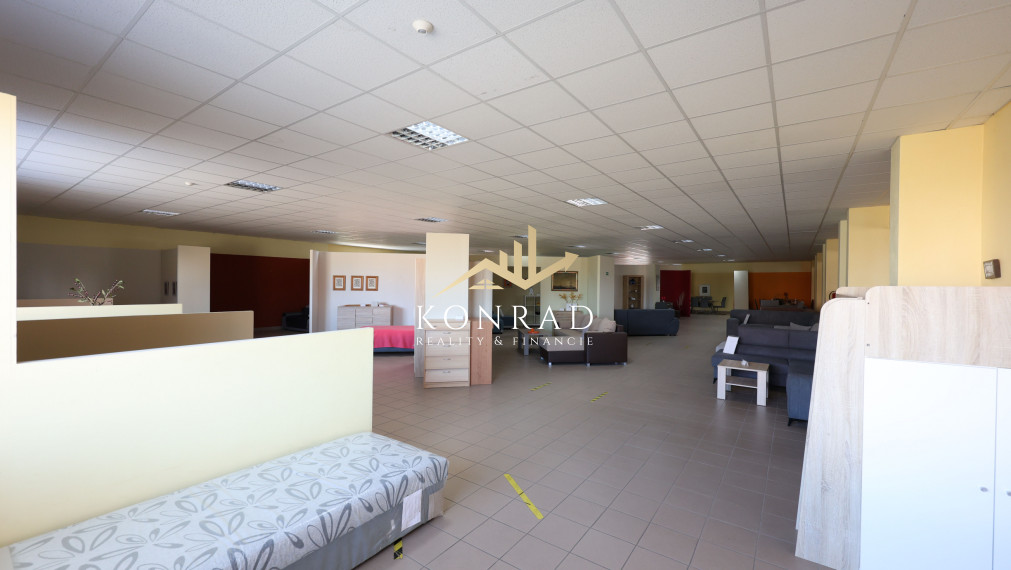 EXKLUZÍVNE | NA PREDAJ | Budova obchodu a služieb | Vráble