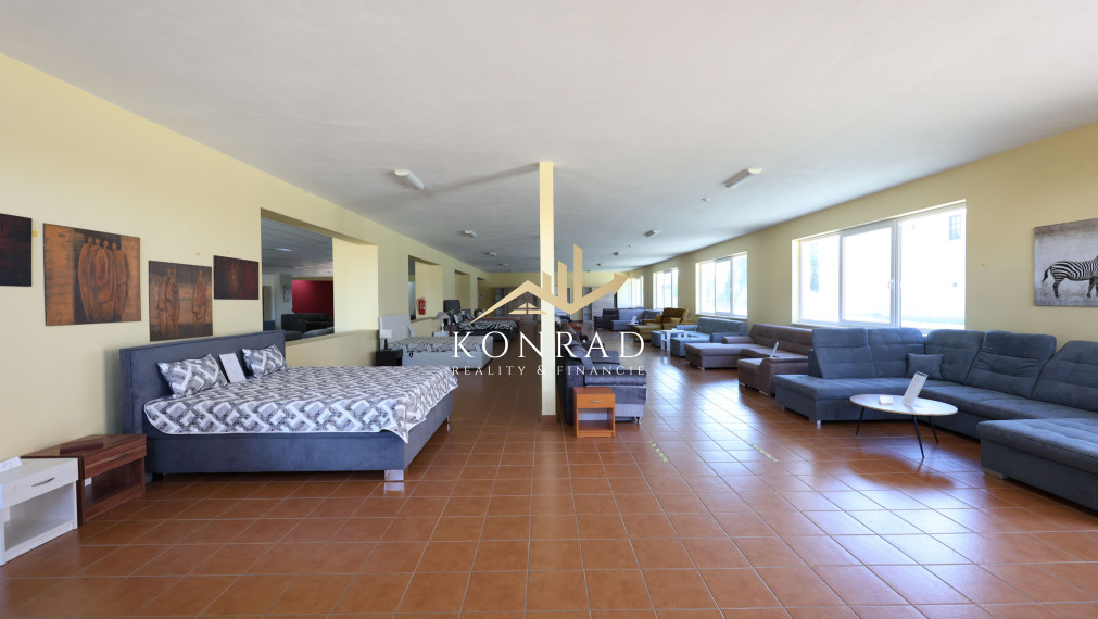 EXKLUZÍVNE | NA PREDAJ | Budova obchodu a služieb | Vráble