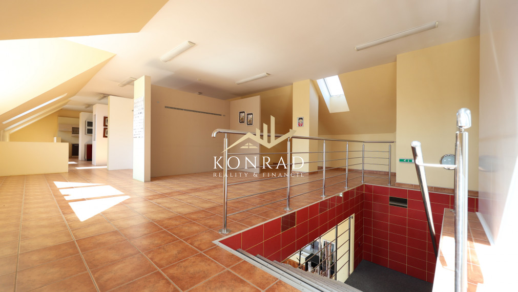 EXKLUZÍVNE | NA PREDAJ | Budova obchodu a služieb | Vráble