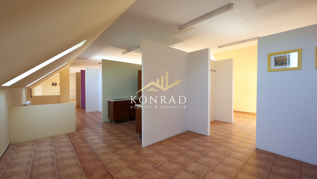 EXKLUZÍVNE | NA PREDAJ | Budova obchodu a služieb | Vráble