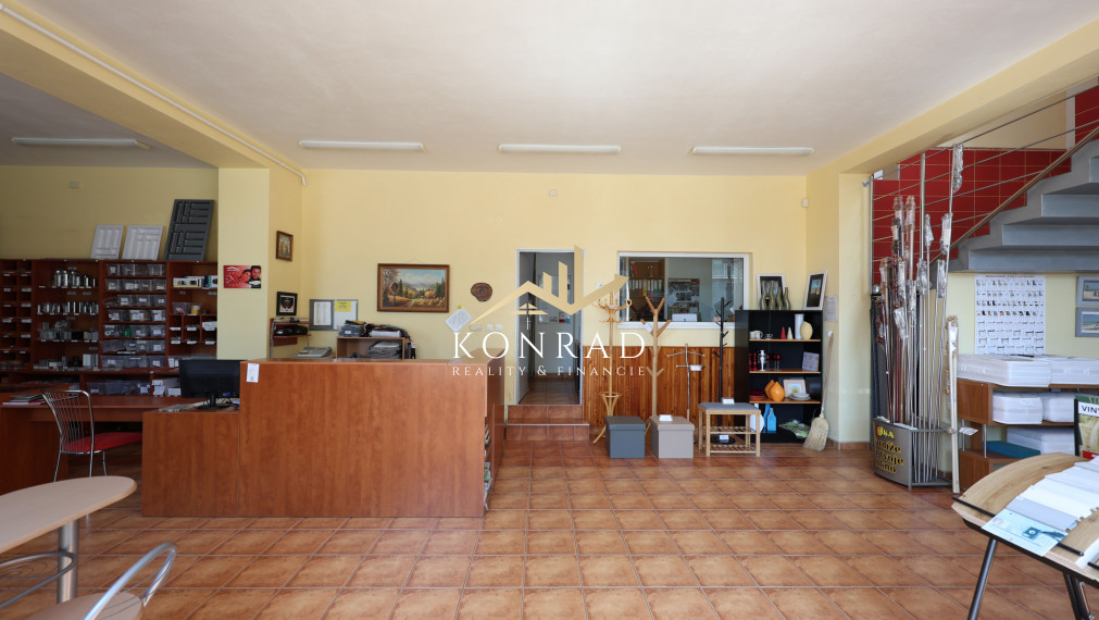 EXKLUZÍVNE | NA PREDAJ | Budova obchodu a služieb | Vráble