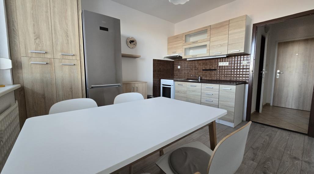 NA PRENÁJOM | 1 izb. byt | 37m² | Vráble