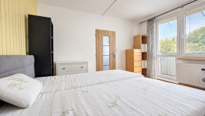NA PREDAJ | 3 izb. byt | 75m² | Vráble