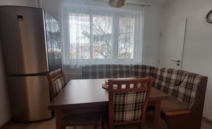 NA PREDAJ | 3 izb. byt | 83m² | Vráble - fotografia 3