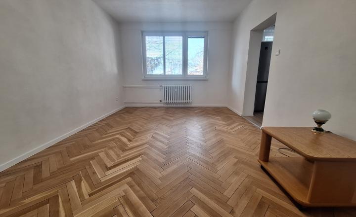 NA PREDAJ | 3 izb. byt | 83m² | Vráble - fotografia 6