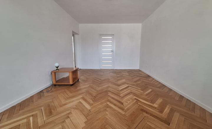 NA PREDAJ | 3 izb. byt | 83m² | Vráble - fotografia 8