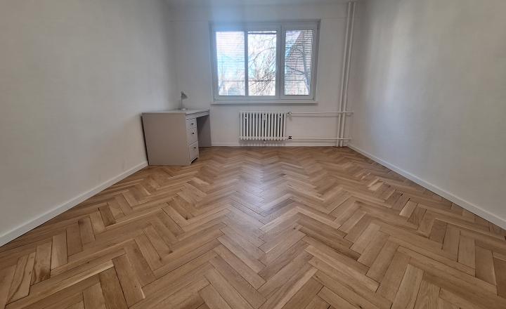 NA PREDAJ | 3 izb. byt | 83m² | Vráble - fotografia 9