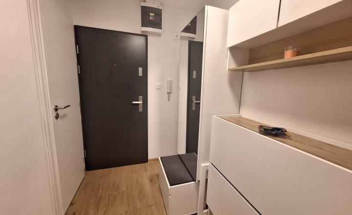 NA PREDAJ | 3 izb. byt | 83m² | Vráble - fotografia 5